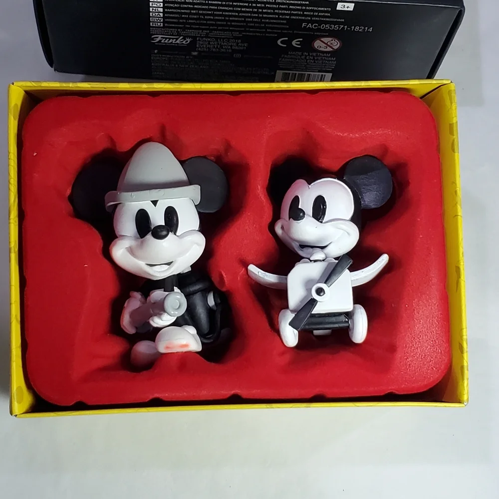 Funko Pop Disney Mickey 90 Years Mickey Mouse Convention Limited Edition *READ